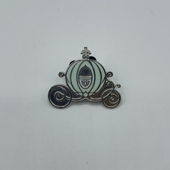Disney Cinderella Pin - Picture 1 of 2